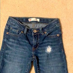 Levi girls skinny jeans. Like new